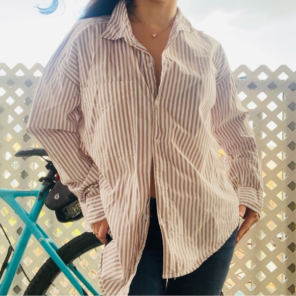 American Eagle Outfitters Tops - Brown and White American Eagle Women’s Button-Down Shirt